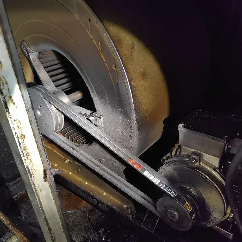 Cinghie nuove per manutenzione di cappe e trattamento aria