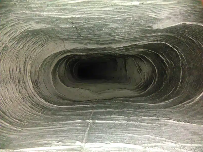 Pulizia e bonifica di canna di esalazione