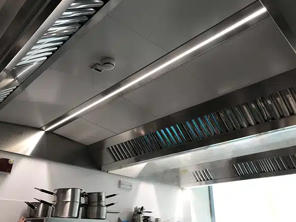 Soffitti-con-sistema-uv-c